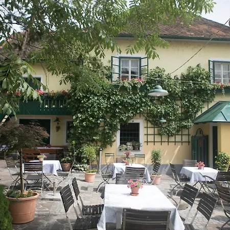 Garni - Pillgrab Hotel 3*