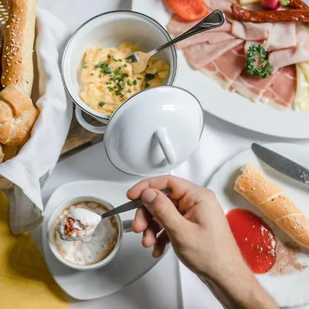 מלון Garni - Pillgrab 3*