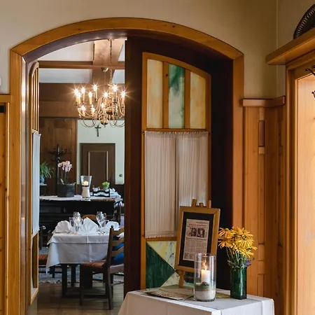 Garni - Pillgrab Hotel 3*